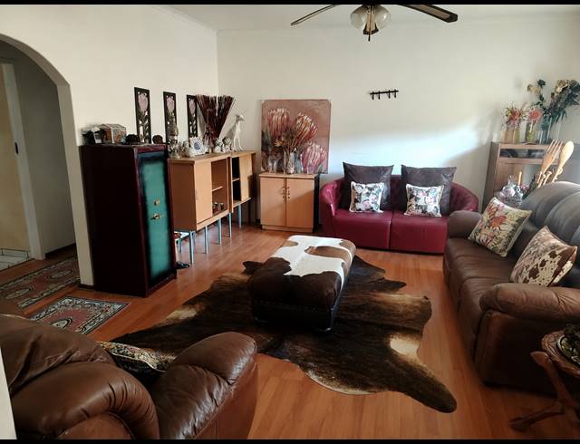 3 BEDROOM HOUSE FOR SALE IN BO-DORP